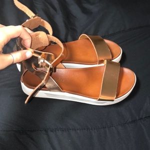 Brand New Flatform shoes